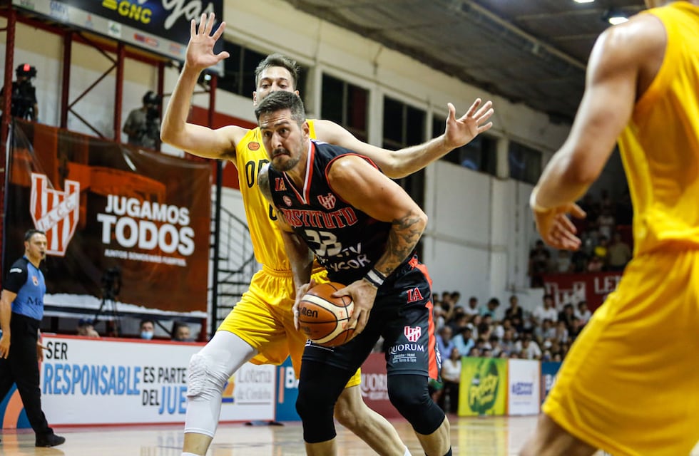 Instituto le ganó a Obras y está en las semifinales del Super 20