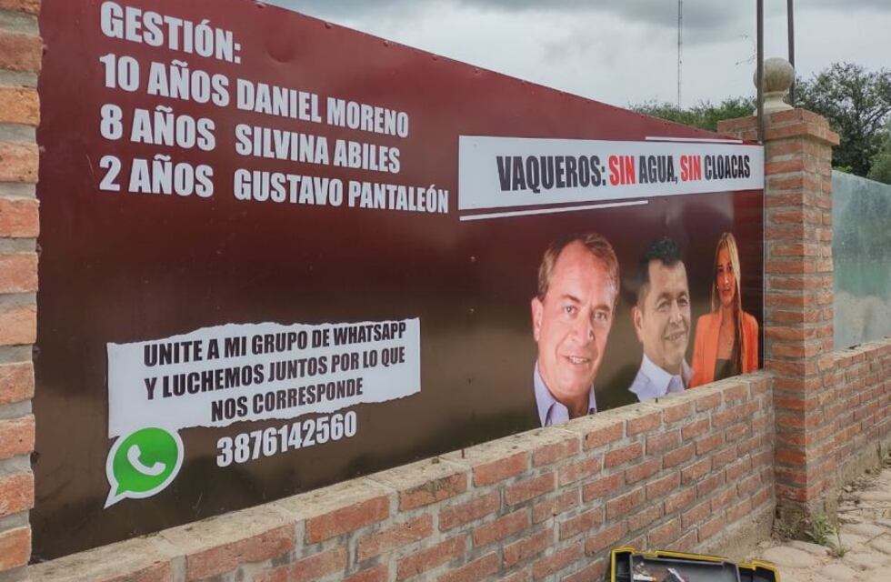 Vecinos de Vaqueros escracharon a políticos que incumplieron promesas