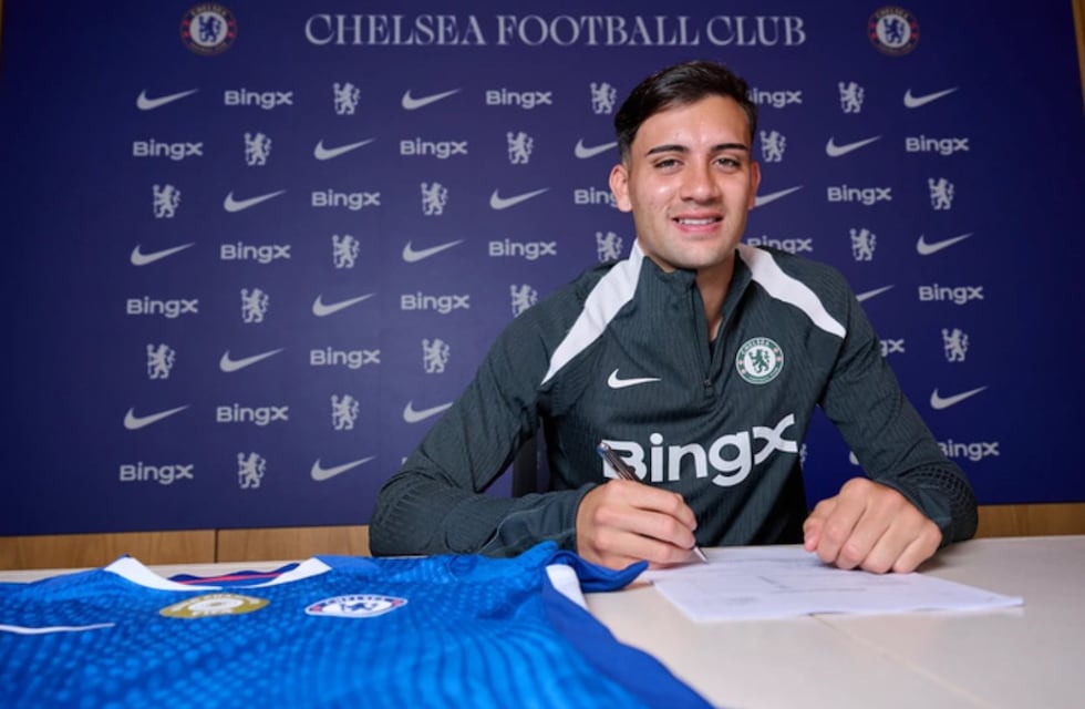 El Chelsea presentó a Facundo Buonanotte con un guiño a Rosario: cuántos millones recibe Central por el pase