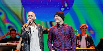 La Konga y Nahuel Pennisi interpretaron su versión de "Universo paralelo" en el inicio de la ceremonia. (Gentileza Capif)