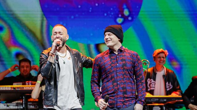La Konga y Nahuel Pennisi interpretaron su versión de "Universo paralelo" en el inicio de la ceremonia. (Gentileza Capif)