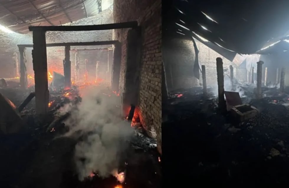 Un incendio arrasó un secadero de yerba en Azara y dejó a 40 familias sin trabajo