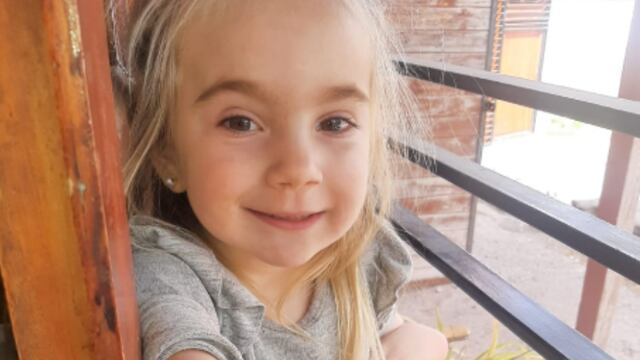 El Gobierno de Mendoza donó los pasajes y Juanita viajará con su familia a Barcelona  Fuente: Gentileza Ruth Dávila.