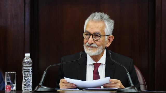El gobernador durante su discurso en la apertura de Sesiones Ordinarias de la Legislatura puntana.