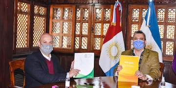 Daniel Gómez Gesteira firmó un convenio de cooperación institucional con el Decano de la Facultad de Ciencias Médicas de la Universidad Nacional de Córdoba, Dr. Rogelio Pizzi .