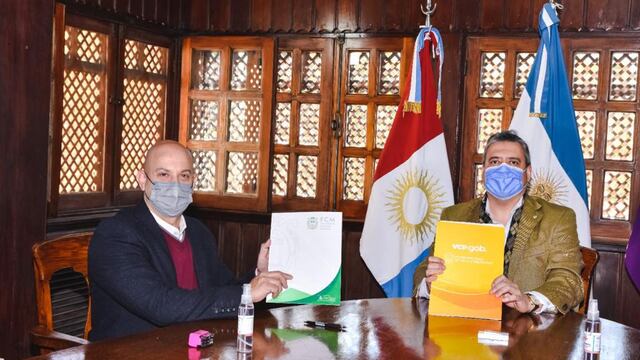 Daniel Gómez Gesteira firmó un convenio de cooperación institucional con el Decano de la Facultad de Ciencias Médicas de la Universidad Nacional de Córdoba, Dr. Rogelio Pizzi .