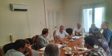 Reuníón José Kerz  y senadores: se firmarán nuevos convenios para viviendas y urbanizaciones