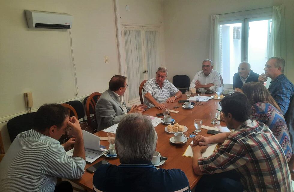 Alcides Calvo se reunió con José Kerz: habría más planes de vivienda