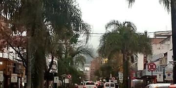 Centro de Carlos Paz, este miércoles por la tarde y tras una intensa nevada.