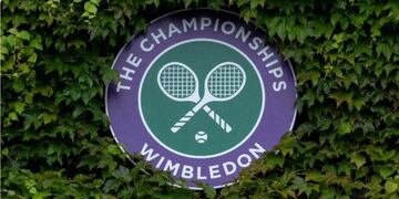 Wimbledon y una polémica decisión de excluir tenistas de Rusia y Bielorrusia.