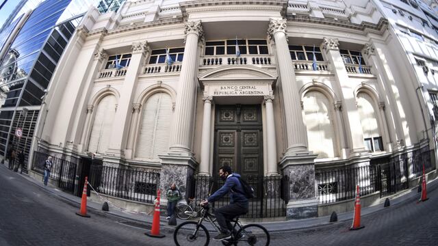 ID:4880420 Telam, Buenos Aires, 24 de septiembre de 2020: El Banco Central de la República Argentina (BCRA) dispuso hoy que las transferencias de cuentas nominadas en moneda extranjera puedan cursarse sin necesidad de validación previa, una reglamentación que fue adoptada días atrás y que frenó esta operatoria desde el miércoles de la semana pasada.
Foto: Fernando Gens/amb/Telam