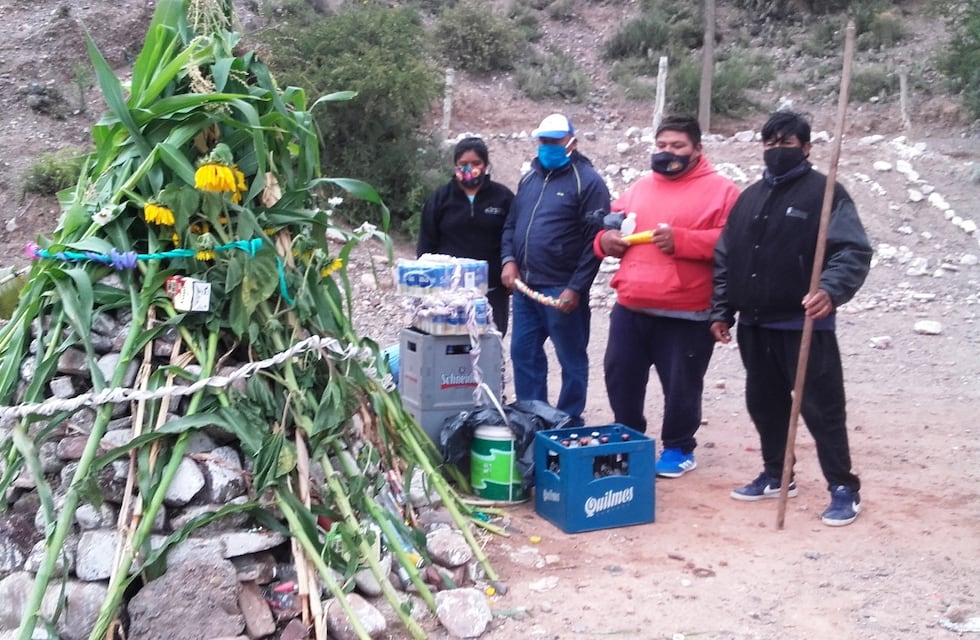 Tilcara comenzó el Carnaval en la Quebrada de Humahuaca con el “desentierro del diablo”
