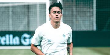 "Chucky" comenzó a entrenar con el plantel gallego luego de su presentación.