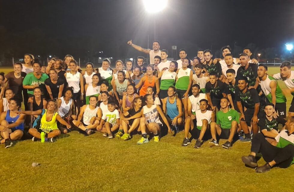 Planteles superiores del Fútbol y Hockey del Cultural realizaron una novedosa entrada en calor antes de sus entrenamientos