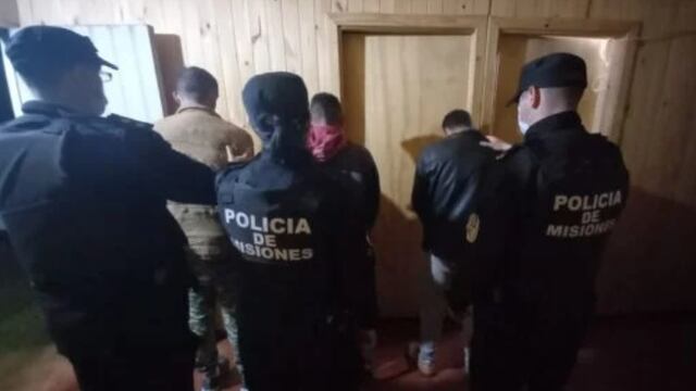 Tres jóvenes fueron detenidos por robo en Colonia Alberdi.