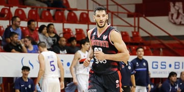 Tayavek Gallizzi fue la figura en el triunfo de Instituto sobre San Lorenzo, con 19 puntos (Prensa Instituto).