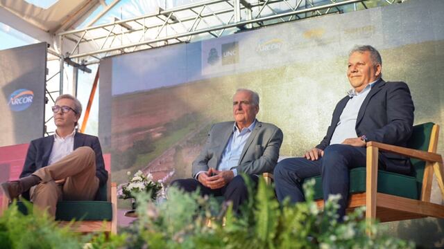 John Boretto UNC, Luis Pagani Arcor y el intendente Gustavo Benedetti CESA Arroyito