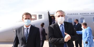 Alberto Fernández y Rodolfo Suarez en Impsa Mendoza.