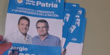 Militantes del PJ denunciaron rotura de boletas de Massa