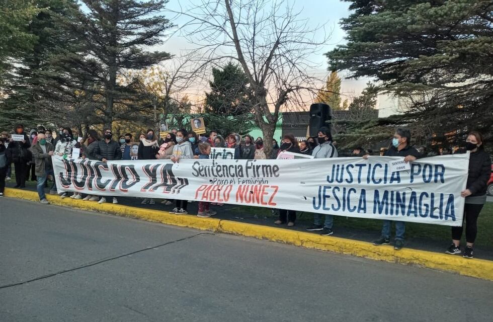 Se recordó en Comandante Luis Piedrabuena el primer aniversario del femicidio de la docente Jésica Minaglia