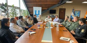 La Municipalidad de Ushuaia y organismos de Seguridad Nacional coordinan controles de prevención durante las fiestas