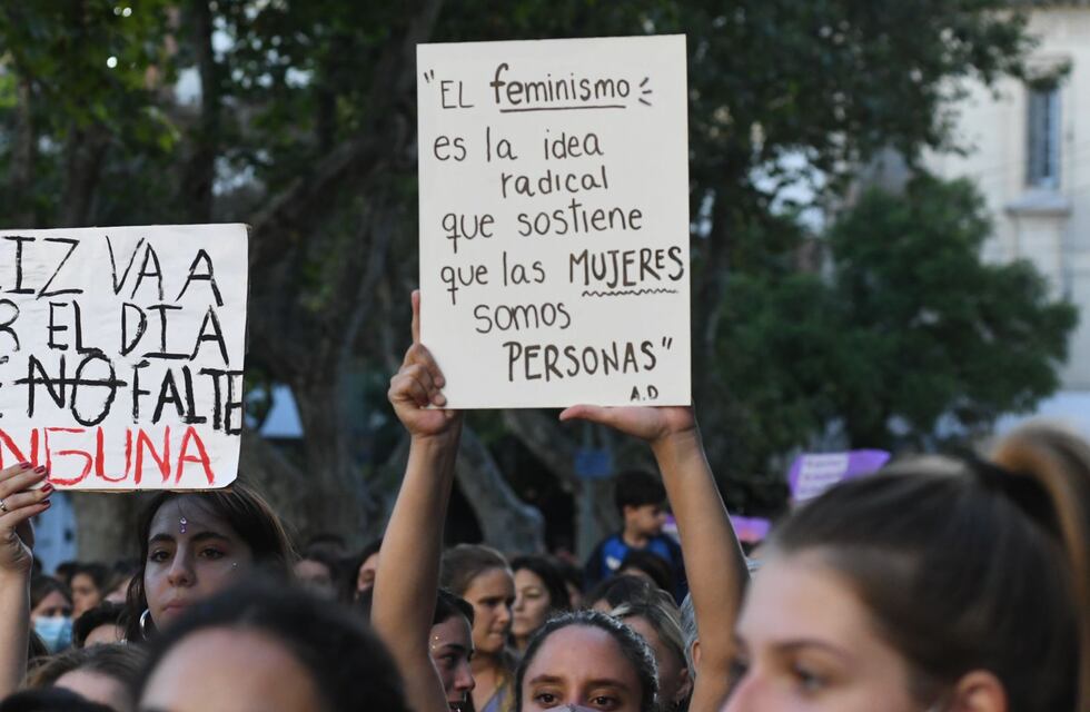 Mujeres marcharon en Tandil para pedir por el fin de la violencia de género
