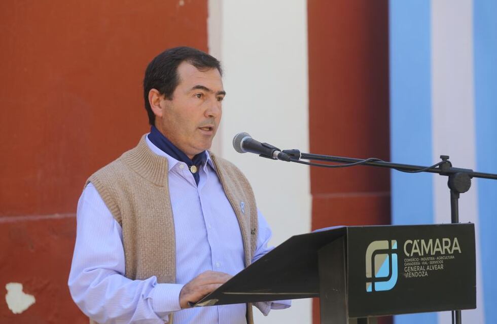 Damián Carbó aseguró que los acueductos ganaderos en San Rafael y La Paz están avanzando a paso firme