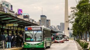 A cuánto aumentaría la tarifa de colectivo si quitan los subsidios.