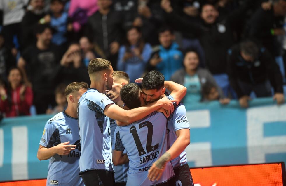A lo Belgrano: el Pirata ganó 4 a 1 ante Unión y se acercó a la cima de la tabla