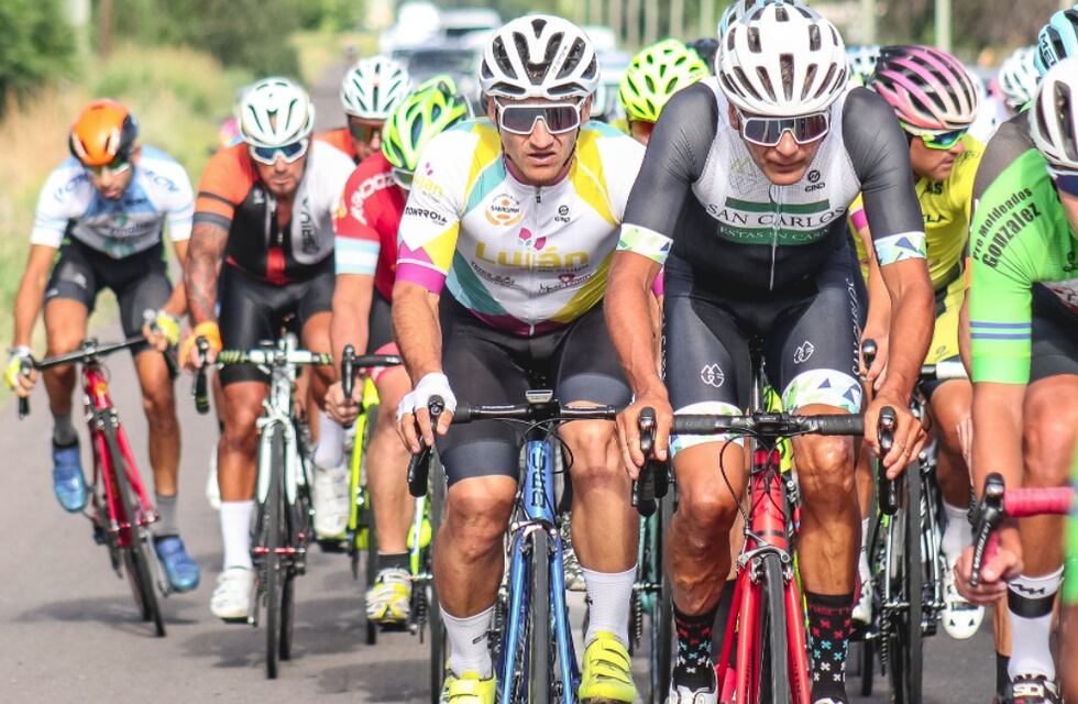 Ciclismo: Nicolás Tivagani fue imparable en el GP Aserradero Bucci