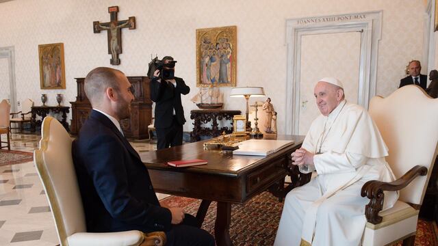 Martín Guzmán, ministro de Economía de la Nación, se reunió este miércoles 14 de abril de 2021 con el papa Francisco, en el Vaticano. (Ministerio de Economía)
