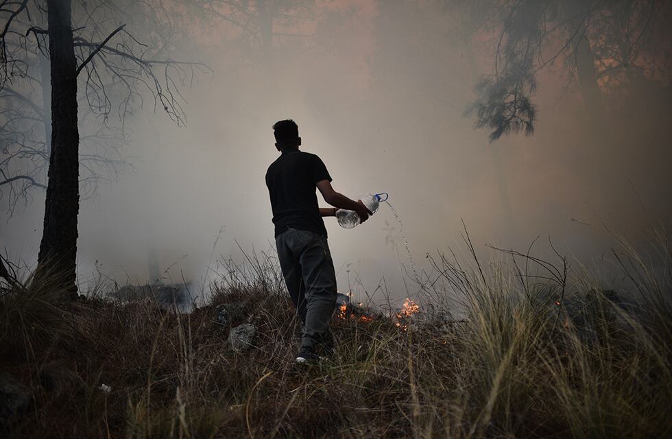 Un nuevo incendio a la vera de la Autopista Córdoba - Carlos Paz