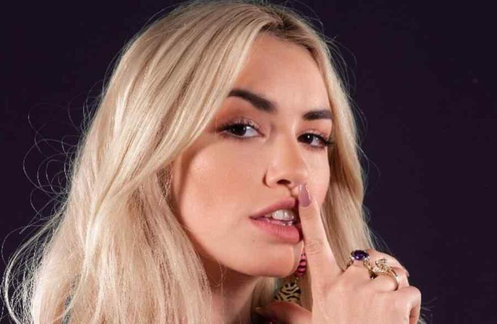 Lali Espósito beboteó en Instagram con sus mejores imágenes del rodaje de Sky Rojo