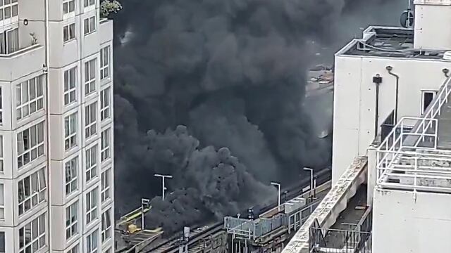 Impactante explosión en la estación de metro Elephant & Castle en Londres