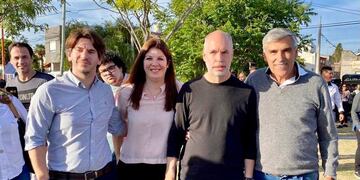 Rosío Antinori y Carlos Ávila con Rodriguez Larreta en Bahía Blanca
