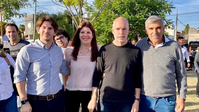Rosío Antinori y Carlos Ávila con Rodriguez Larreta en Bahía Blanca