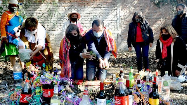 El presidente del Concejo Deliberante, Lisandro Aguiar, participó del ritual a la Pachamama tributado en el predio de la Municipalidad de San salvador de Jujuy.