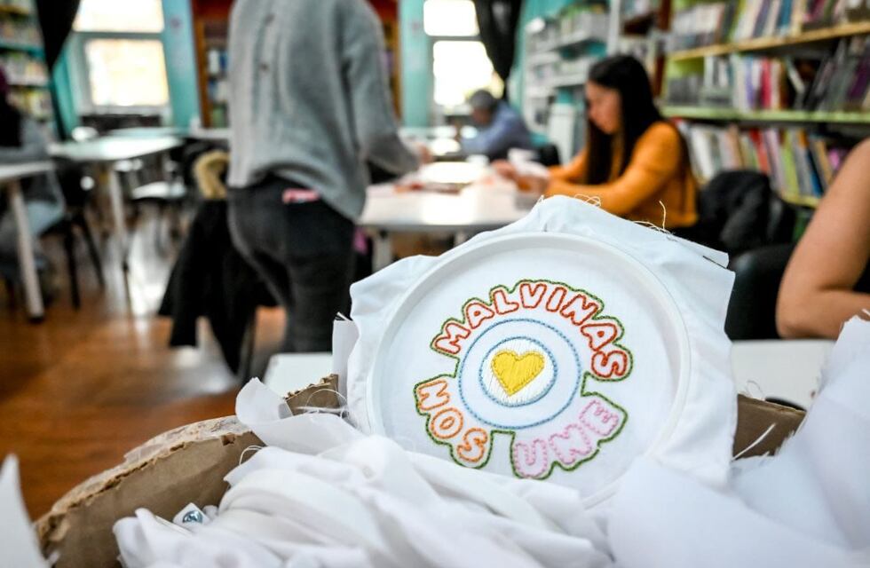 Continúa la campaña de creación colectiva “Bordando Soberanía”