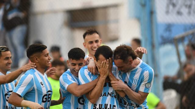 Racing necesita sumar en San Juan, para abrir del todo las puertas del Reducido (Javier Ferreyra / La Voz).