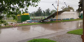 El viento dañó instalaciones del Club Villa del Parque: lanzan campaña solidaria para reconstruir el paredón
