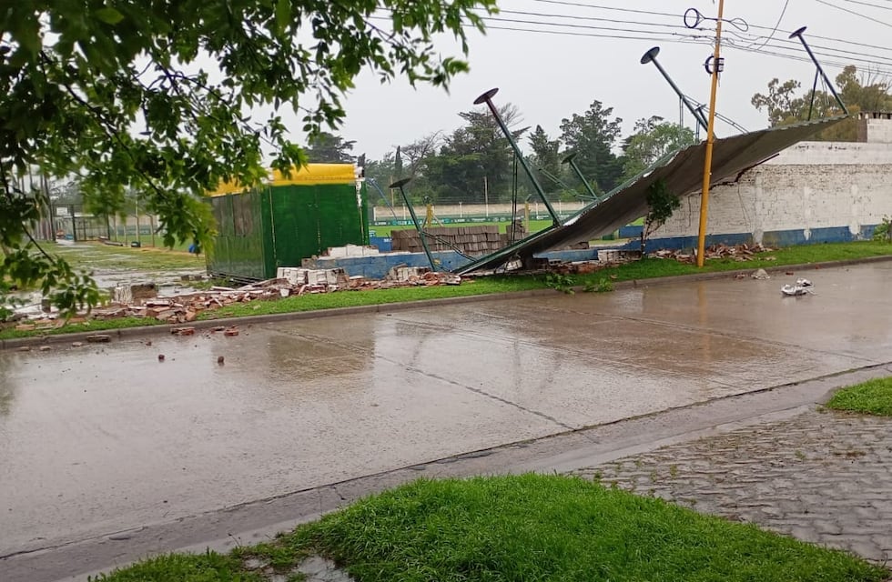 El viento dañó instalaciones del Club Villa del Parque: lanzan campaña solidaria para reconstruir el paredón