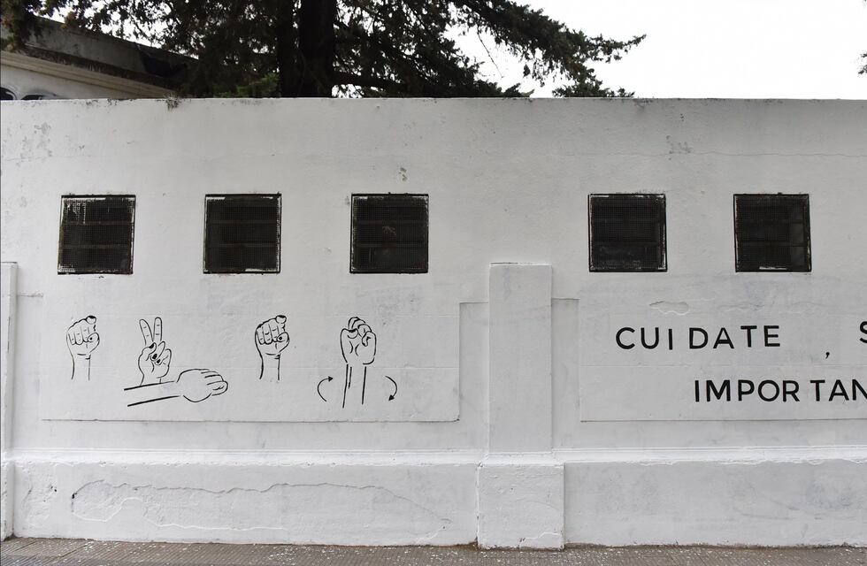 Con murales en lenguaje de señas, se promueve la inclusión a través del arte