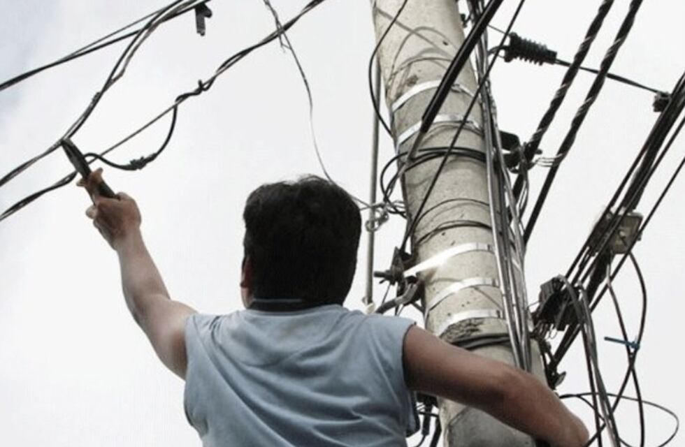 Roban 50 metros de cableado y dejan sin iluminación la zona del paseo costero