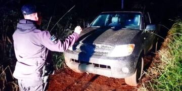Recuperan una camioneta robada en un asalto en Bernardo de Irigoyen.