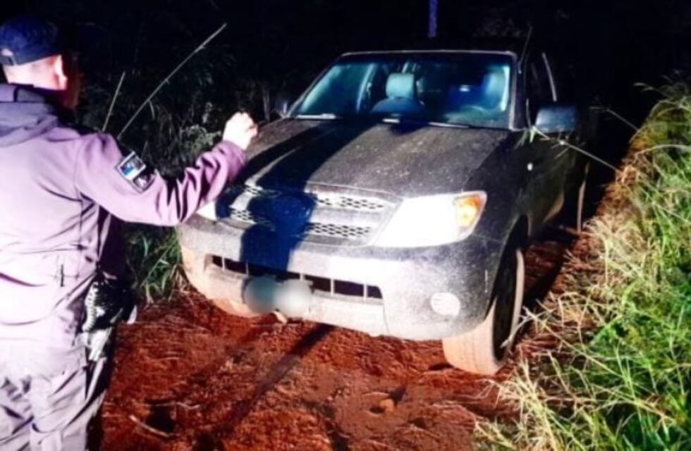 Recuperan una camioneta robada en un asalto en Bernardo de Irigoyen