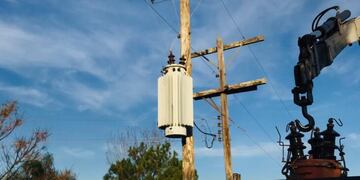 Energía de Misiones realiza trabajos de mejoramiento en Campo Viera y Santo Pipó