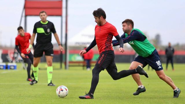 Pablo Pérez en el amistoso de Newell's ante Central Córdoba