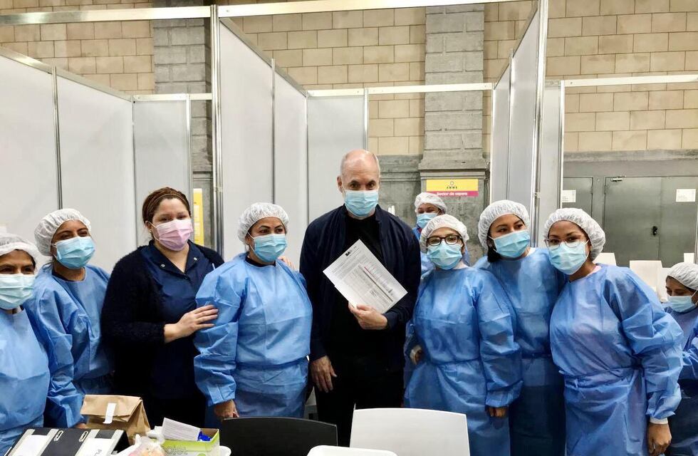 Horacio Rodríguez Larreta recibió la pimera dosis contra el COVID-19: “Vaunarse es cuidarnos”