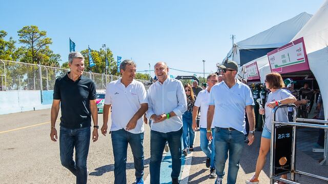El gobernador de Santa Fe, Omar Perotti, en la segunda fecha del TC2000 que se disputó en Rafaela