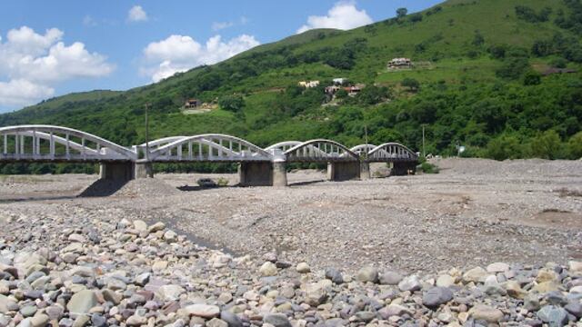 Puente del Río Wierna en salta